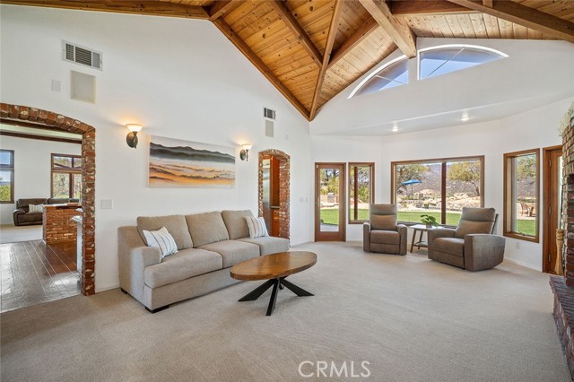 Detail Gallery Image 11 of 64 For 19750 Avenida Rosella, Murrieta,  CA 92562 - 5 Beds | 4 Baths