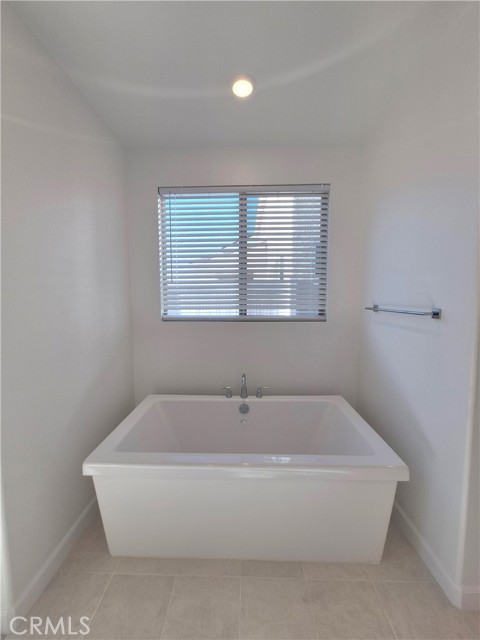 Detail Gallery Image 23 of 47 For 103 Takamasa Way, Oceanside,  CA 92057 - 3 Beds | 2/1 Baths