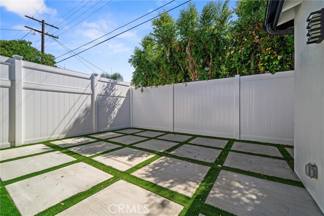 Detail Gallery Image 14 of 14 For 5706 Burnet Ave, Sherman Oaks,  CA 91411 - 3 Beds | 2 Baths