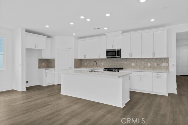 Detail Gallery Image 13 of 22 For 33314 Celadon Ave, French Valley,  CA 92695 - 3 Beds | 2/1 Baths