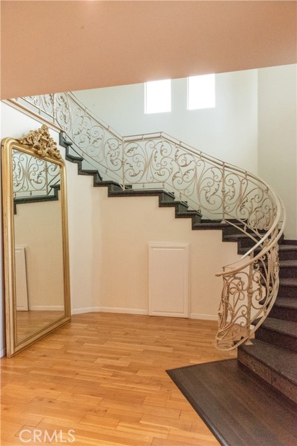 Detail Gallery Image 7 of 55 For 1137 N Banning Bld, Wilmington,  CA 90744 - 4 Beds | 5 Baths