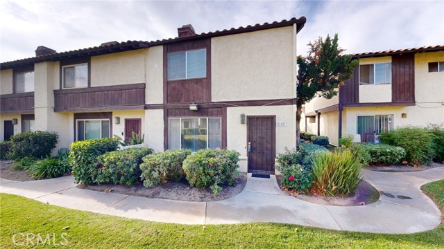 Detail Gallery Image 1 of 40 For 1077 Santo Antonio Dr #68,  Colton,  CA 92324 - 2 Beds | 1/1 Baths