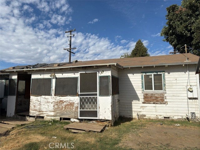 Detail Gallery Image 1 of 15 For 488 W Marengo Ave, Shafter,  CA 93263 - 3 Beds | 2 Baths