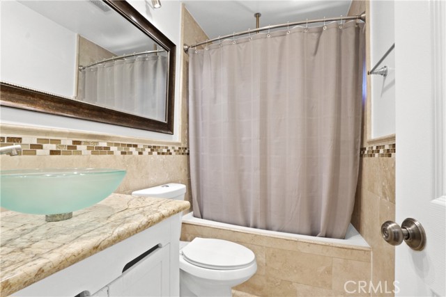 Detail Gallery Image 4 of 16 For 4512 E Rosada, Long Beach,  CA 90815 - 3 Beds | 2 Baths