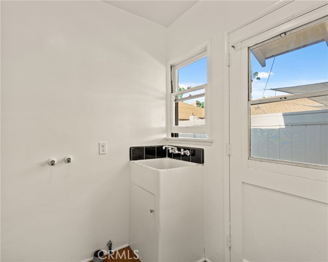 Detail Gallery Image 16 of 29 For 657 659 E Jefferson Ave, Pomona,  CA 91767 - 1 Beds | 1 Baths