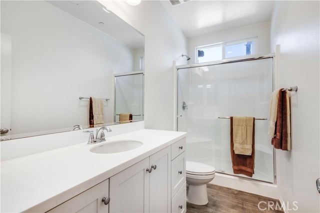 Gen-Suite full bathroom