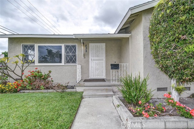 538 S Raitt Street, Santa Ana CA: https://media.crmls.org/medias/9f9658d7-7fba-4fb4-b030-8030a7495242.jpg