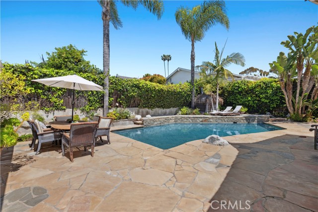 Detail Gallery Image 15 of 21 For 540 De Anza Dr, Corona Del Mar,  CA 92625 - 4 Beds | 3/1 Baths