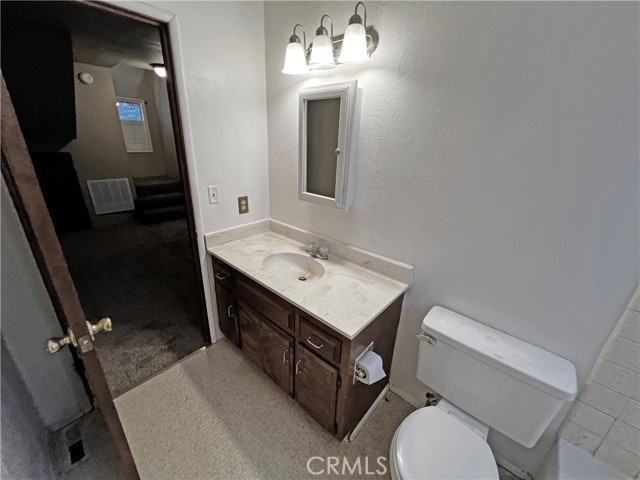 Detail Gallery Image 23 of 52 For 652 Knoll, Crestline,  CA 92325 - 3 Beds | 2/1 Baths