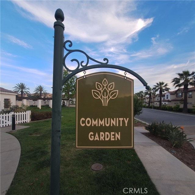 825 Parisa Place, Upland CA: https://media.crmls.org/medias/9f9853cd-0f63-4813-9bf2-31ae62985629.jpg