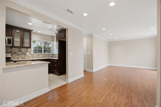 19208 Hamlin Street, 5 photo 34