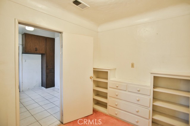 1012 S Sierra Vista Avenue, Alhambra CA: https://media.crmls.org/medias/9f9906ea-ce62-4b69-8e9a-30defb38c229.jpg