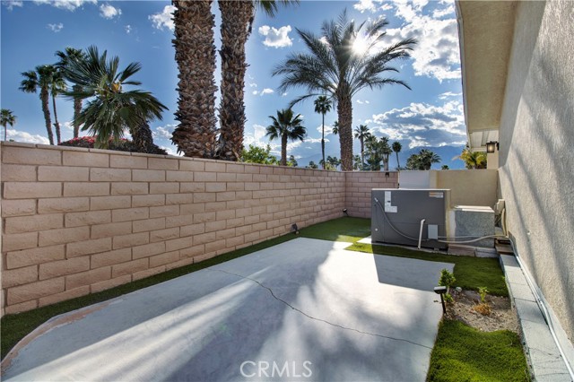 Detail Gallery Image 6 of 30 For 8 International Bld #8,  Rancho Mirage,  CA 92270 - 3 Beds | 2 Baths