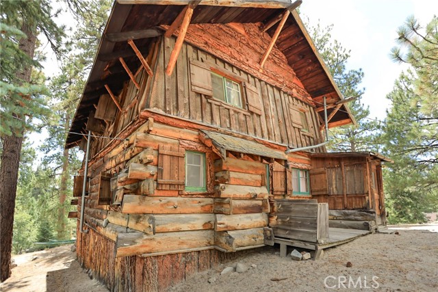 Detail Gallery Image 36 of 47 For 39342 Mohawk Dr, Fawnskin,  CA 92333 - 4 Beds | 2 Baths