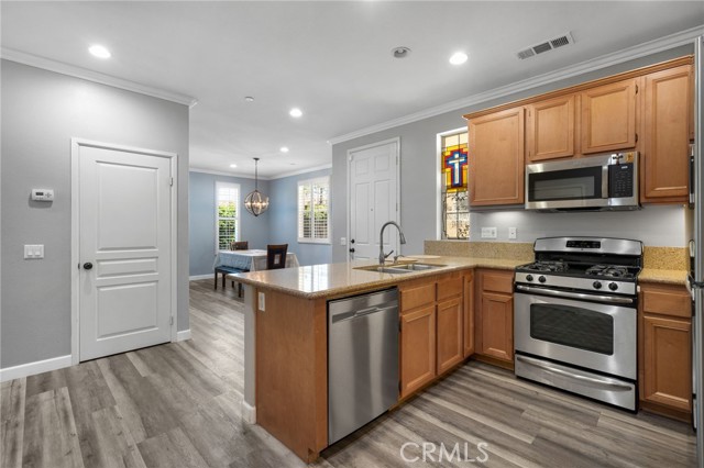 Detail Gallery Image 11 of 27 For 10392 via Palma, Montclair,  CA 91763 - 3 Beds | 3/1 Baths