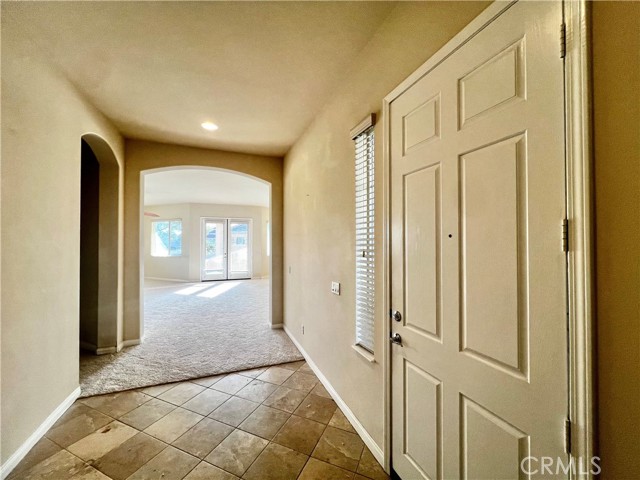 Detail Gallery Image 9 of 29 For 19533 Vermillion Ln, Apple Valley,  CA 92308 - 2 Beds | 2/1 Baths