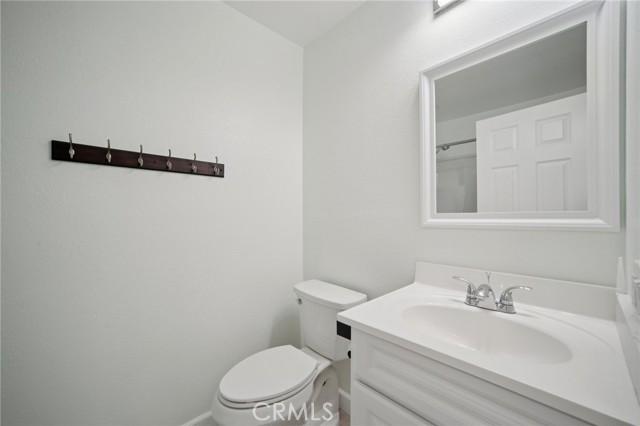 Detail Gallery Image 25 of 39 For 1044 Cabrillo Park Dr #B,  Santa Ana,  CA 92701 - 2 Beds | 1 Baths