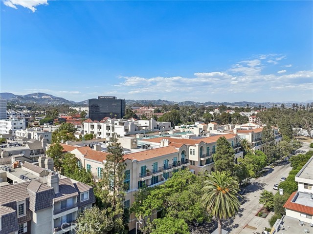 Detail Gallery Image 54 of 64 For 11500 San Vicente Bld #214,  Los Angeles,  CA 90049 - 2 Beds | 3 Baths