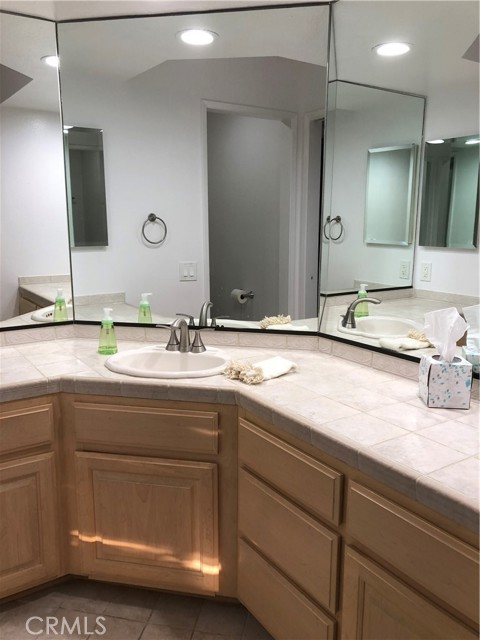 270 Cagney Lane, Newport Beach CA: https://media.crmls.org/medias/9f9b38ab-b754-4200-84cb-61a0ea93c47c.jpg