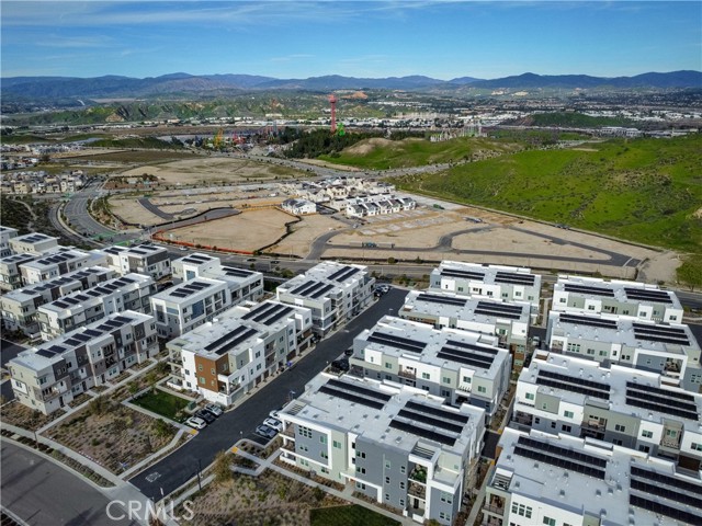 Detail Gallery Image 24 of 26 For 27227 Diamond Peak Ln #302,  Valencia,  CA 91381 - 4 Beds | 3/1 Baths