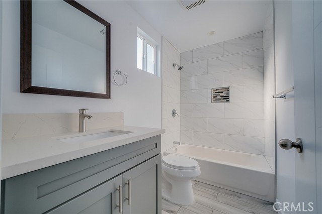 Detail Gallery Image 21 of 65 For 1348 W 41st Pl, Los Angeles,  CA 90037 - – Beds | – Baths