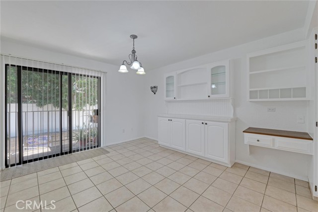 10229 Variel Avenue, Chatsworth CA: https://media.crmls.org/medias/9f9daf8a-e82e-4301-8cb8-3812dad57a05.jpg
