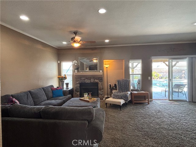 Detail Gallery Image 12 of 18 For 1800 Windermere Dr, Lancaster,  CA 93534 - 3 Beds | 2 Baths