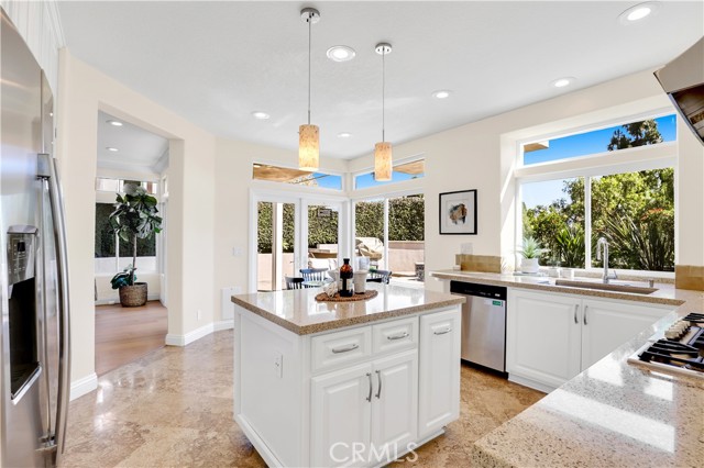 Detail Gallery Image 16 of 59 For 10 Glastonbury, Laguna Niguel,  CA 92677 - 4 Beds | 3/1 Baths