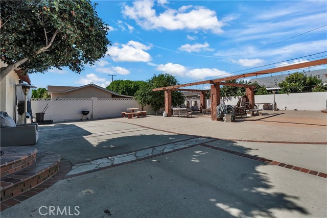 Detail Gallery Image 22 of 29 For 8557 Eucalyptus St, Downey,  CA 90242 - 4 Beds | 3 Baths