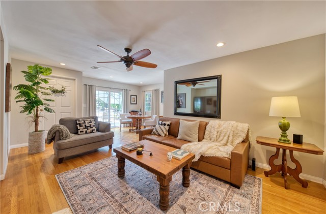 430 N Canyon Boulevard, Monrovia CA: https://media.crmls.org/medias/9f9f25d9-85fc-486c-80d8-e660283c5bb7.jpg