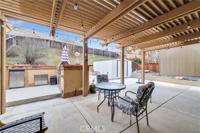 12284 Sandy Creek, Riverside CA: https://media.crmls.org/medias/9fa13c35-e0e6-4048-8195-296d706ac9ad.jpg