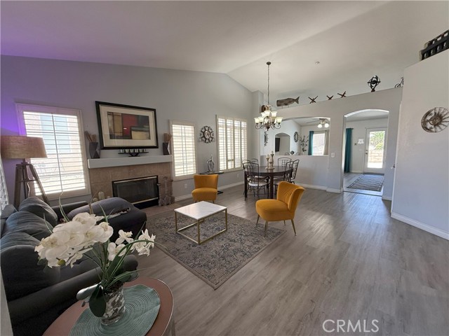 Detail Gallery Image 2 of 50 For 7665 Poppy Ln, Fontana,  CA 92336 - 4 Beds | 2 Baths