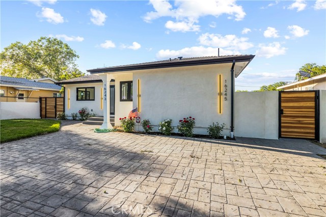 Detail Gallery Image 6 of 40 For 16243 Chatsworth St, Granada Hills,  CA 91344 - 3 Beds | 2 Baths
