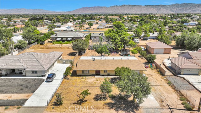 Detail Gallery Image 2 of 36 For 7449 Redwood Ave, Hesperia,  CA 92345 - 4 Beds | 2 Baths