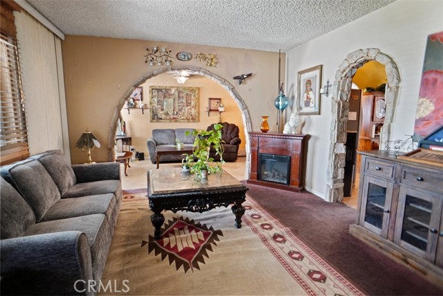 14743 Lakeside Street photo 7