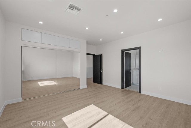 Detail Gallery Image 25 of 39 For 12937 W Kilikia Dr, North Hollywood,  CA 91605 - 4 Beds | 4 Baths