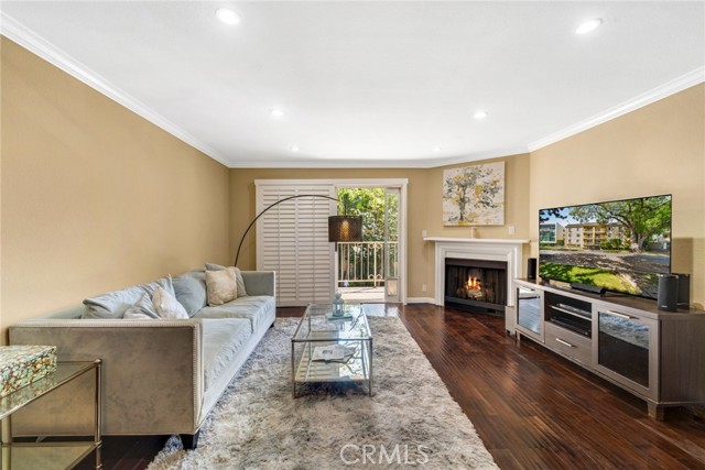 Detail Gallery Image 6 of 20 For 1535 S Bentley Ave #202,  Los Angeles,  CA 90025 - 2 Beds | 2 Baths