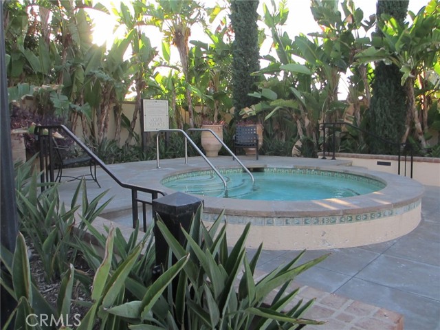 211 Mantle, Irvine CA: https://media.crmls.org/medias/9fa59ebe-70b0-47f8-9e08-63820e61287e.jpg