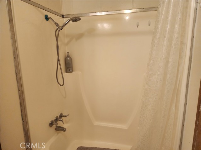 Image 6 of 23 For 10383 Larkin Road 50