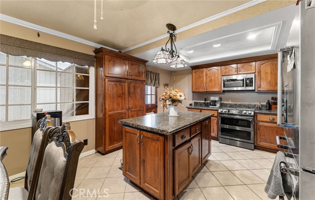 Detail Gallery Image 7 of 36 For 1406 Carey Ave, Brea,  CA 92821 - 4 Beds | 2 Baths