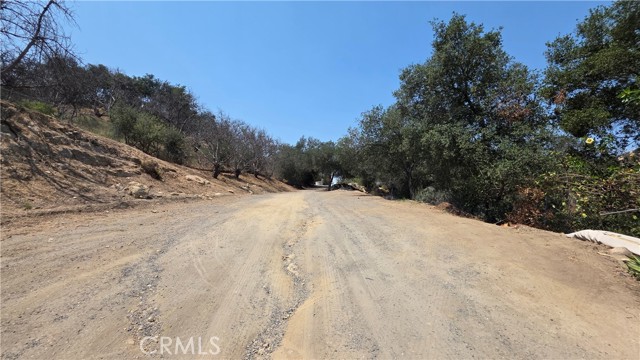 3027 Rainbow Valley Boulevard, Fallbrook CA: https://media.crmls.org/medias/9fa900ad-9be2-475a-9c1a-28e72be599ea.jpg