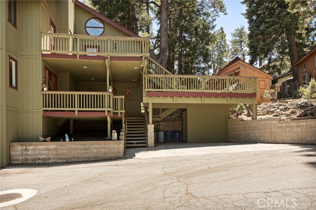 Detail Gallery Image 11 of 44 For 26249 Cedar Ln, Twin Peaks,  CA 92391 - 4 Beds | 3 Baths