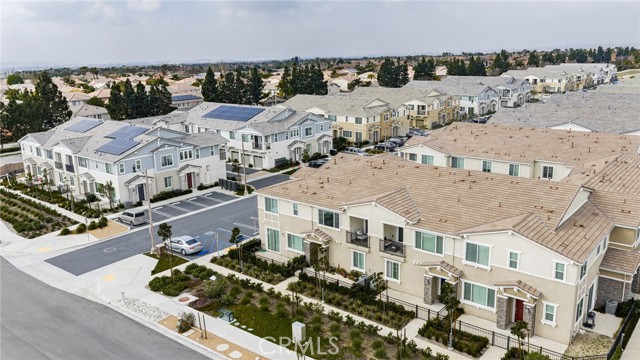 Detail Gallery Image 15 of 17 For 16680 Wyndham Ln #3,  Fontana,  CA 92336 - 2 Beds | 2/1 Baths