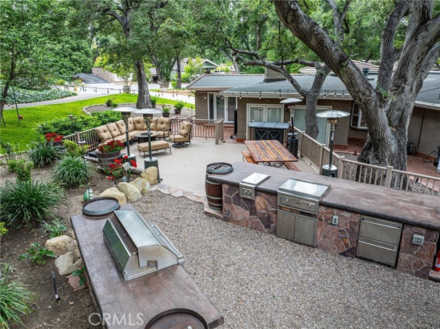 24208 Heritage Lane, Newhall CA: https://media.crmls.org/medias/9faaaad2-9e0d-4231-b529-e8c93edd24cd.jpg