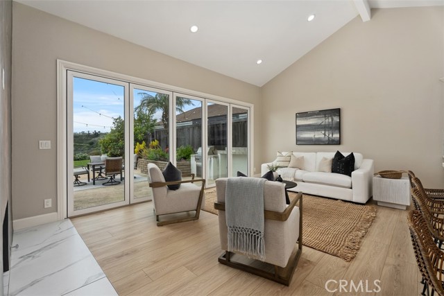 625 Calle Miguel, San Clemente CA: https://media.crmls.org/medias/9faab691-f81d-48ec-b6cf-0b83dcfd5335.jpg