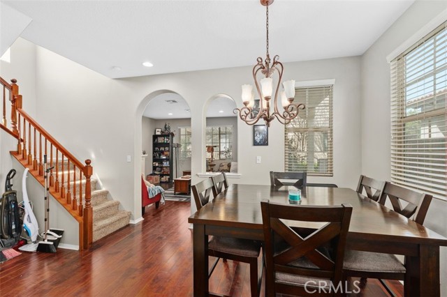 Detail Gallery Image 14 of 39 For 814 Pyramid Ct, Corona,  CA 92880 - 4 Beds | 2/1 Baths