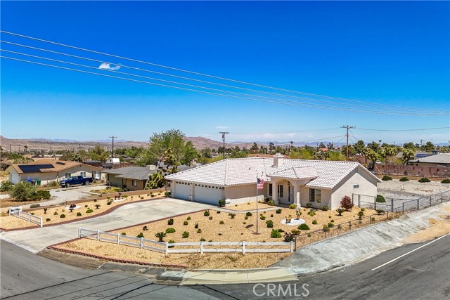 Detail Gallery Image 3 of 47 For 7685 Balsa Ave, Yucca Valley,  CA 92284 - 3 Beds | 2 Baths