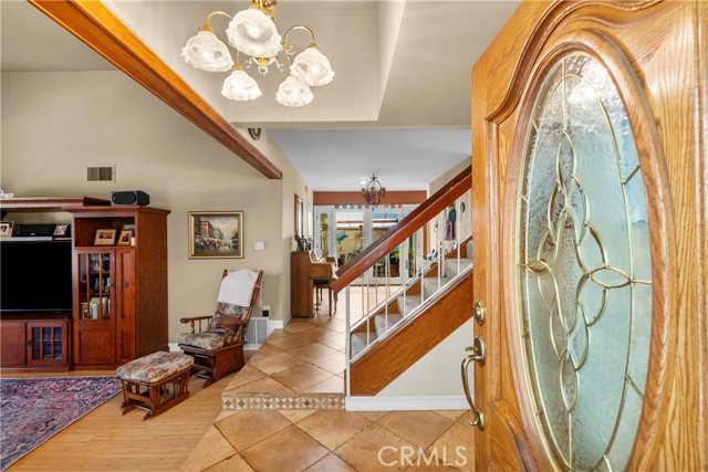 565 Martinique Place, Thousand Oaks CA: https://media.crmls.org/medias/9fab5338-9d7b-4d7d-bf7b-f23f07b5c831.jpg