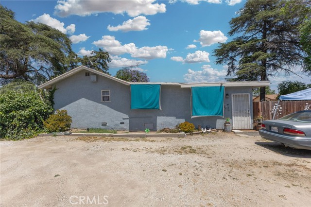 17813 Laurel Drive, Fontana CA: https://media.crmls.org/medias/9facf17b-0802-45e0-bd54-bf3607636d2f.jpg