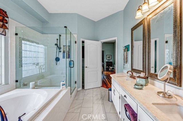 Detail Gallery Image 14 of 38 For 10727 Iron Creek Ave, Bakersfield,  CA 93312 - 4 Beds | 2 Baths